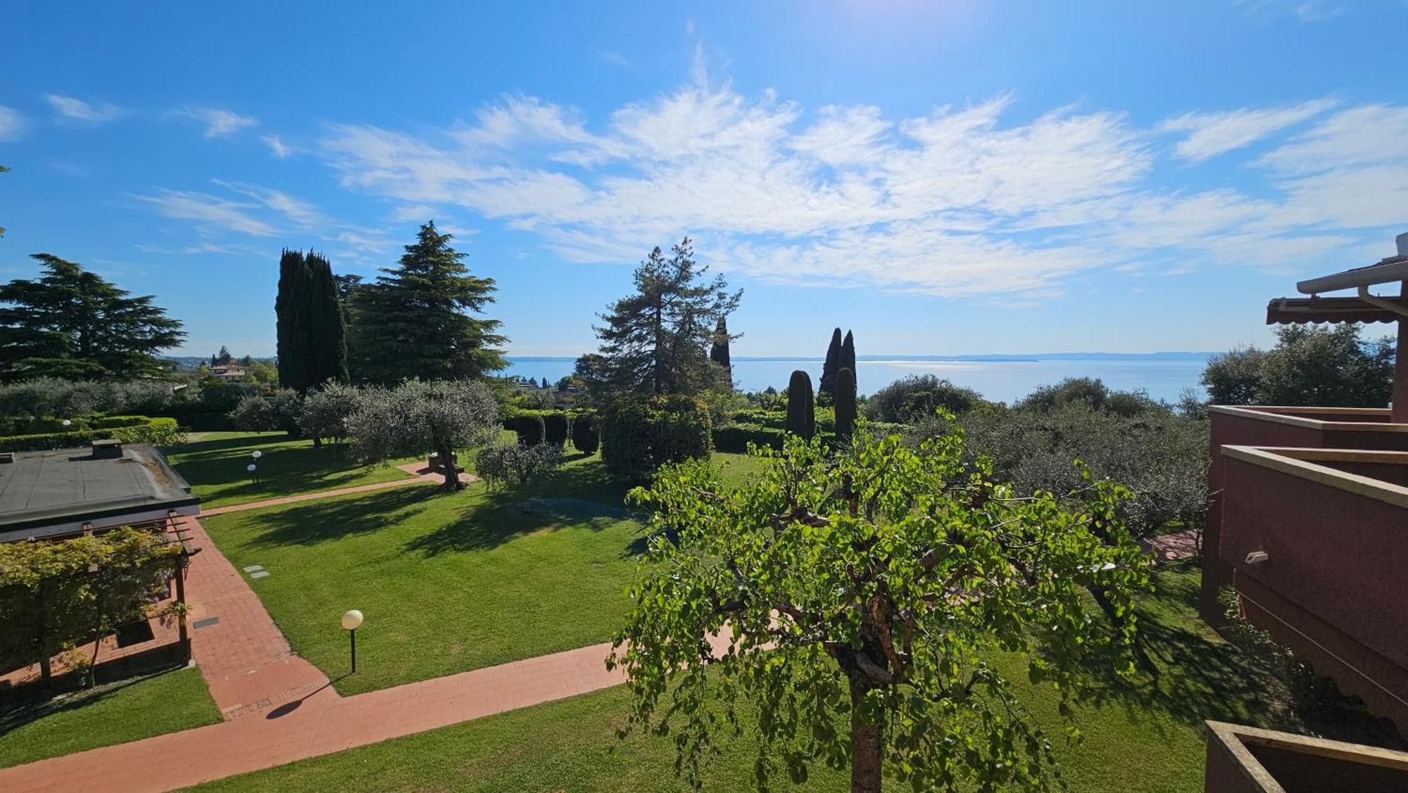 Apartments Blue View - Residence Casetto Bardolino - Regarda Travel Extérieur photo